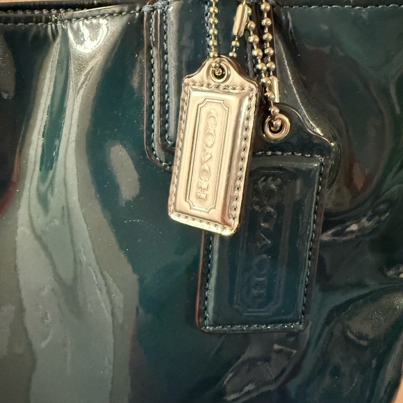 Coach Dark Green Patent Leather Tote Bag 2011 18770 - Picture 3 of 10